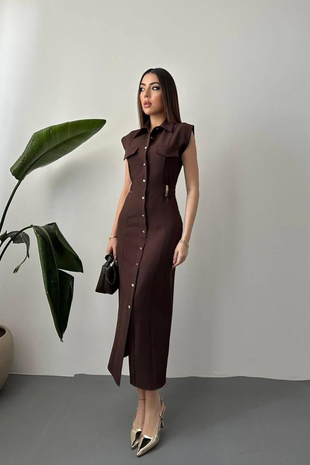 Elegant Brown Sheath Dress With Notched Neck