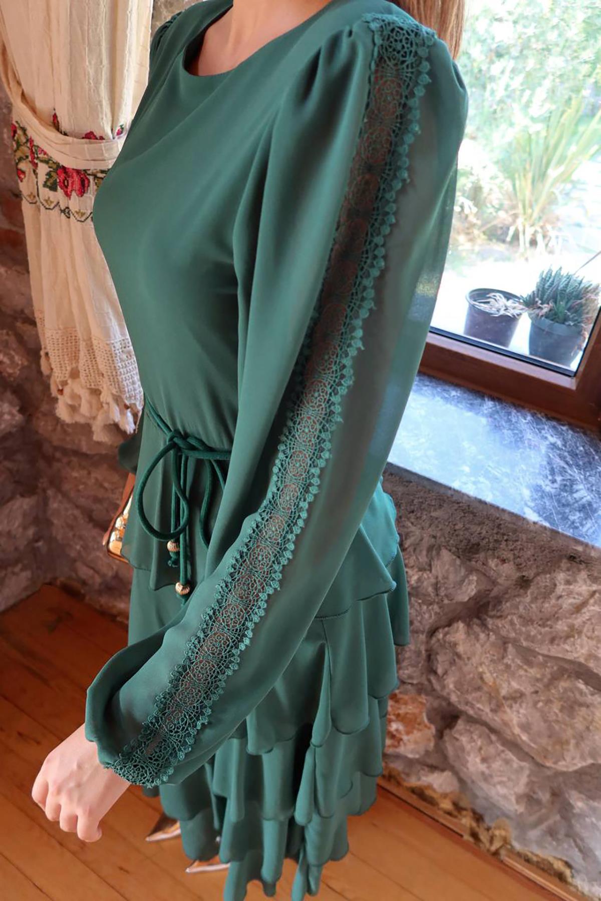 Elegant Green A-Line Dress with Ruffle Sleeves