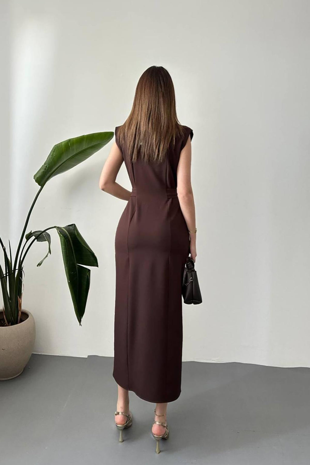 Elegant Brown Sheath Dress With Notched Neck